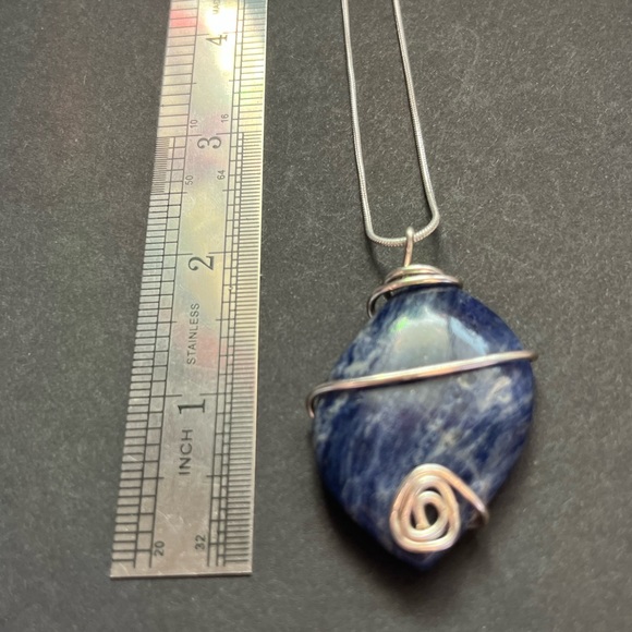 Lapis Lazuli Necklace, Crystal Jewelry, wire wrapped lapis lazuli pendant - Picture 3 of 15